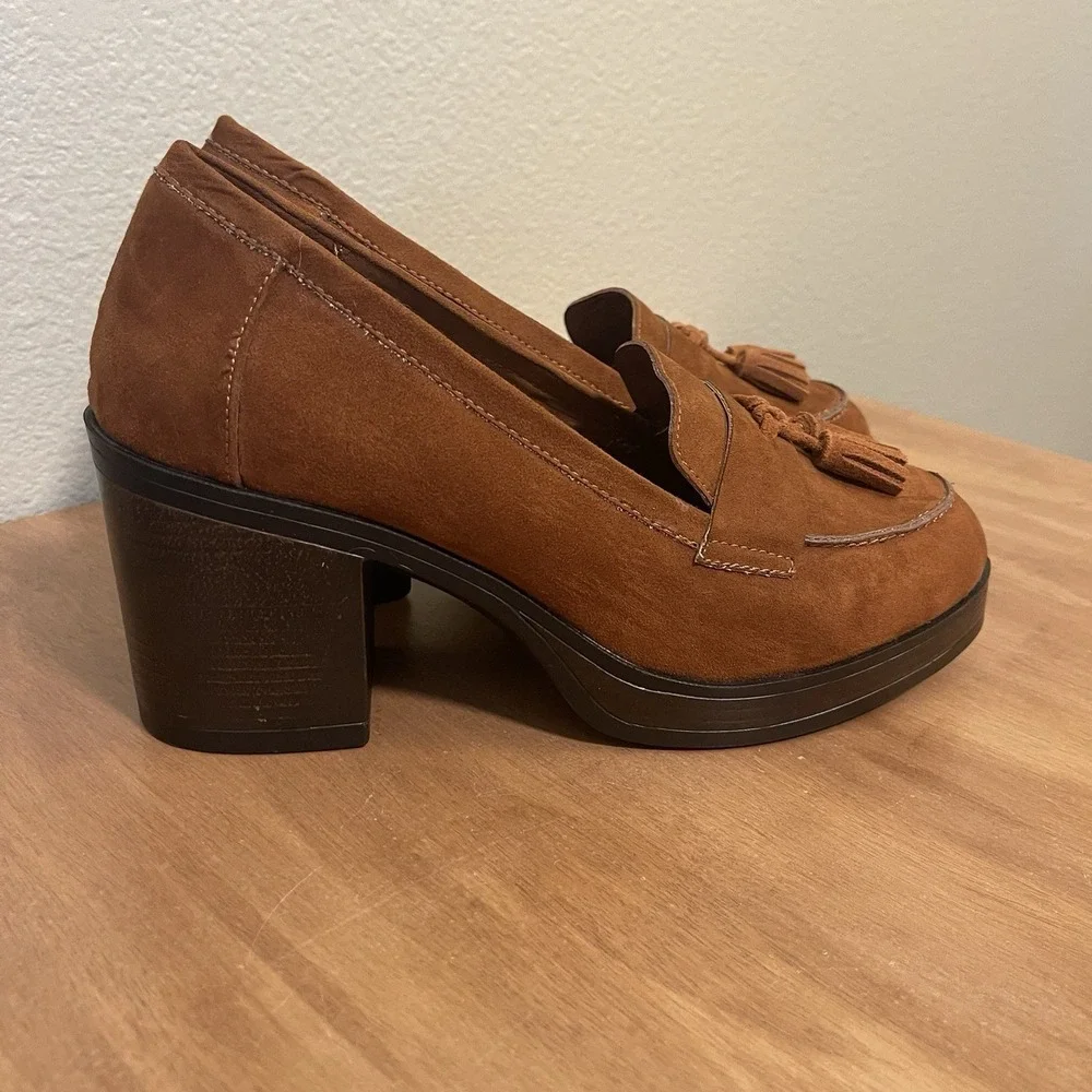 NEW Mia Lilliana Chunky Block Heel Loafers Platform Suede Tassels Brown Sz  9